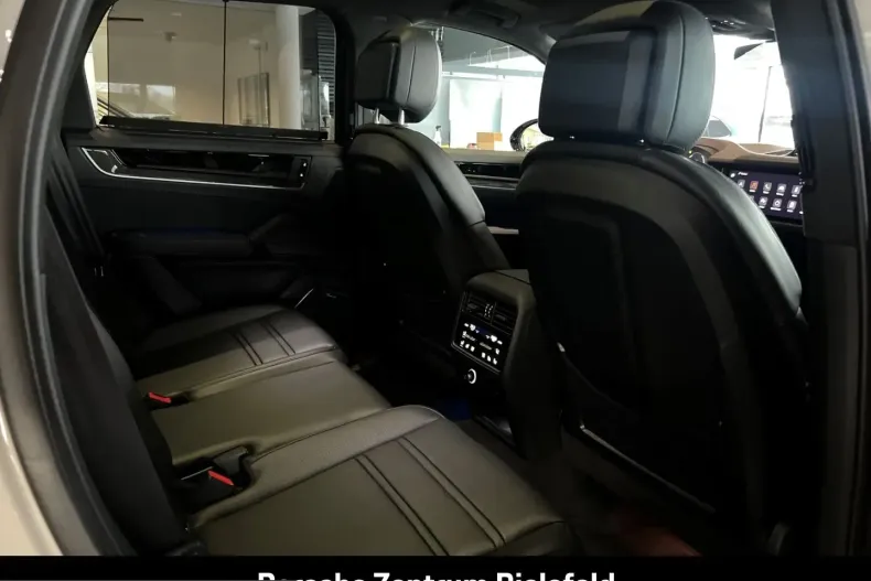 Porsche Cayenne din 2025 cu 6.901 km - oferta POR238724 - foto 35