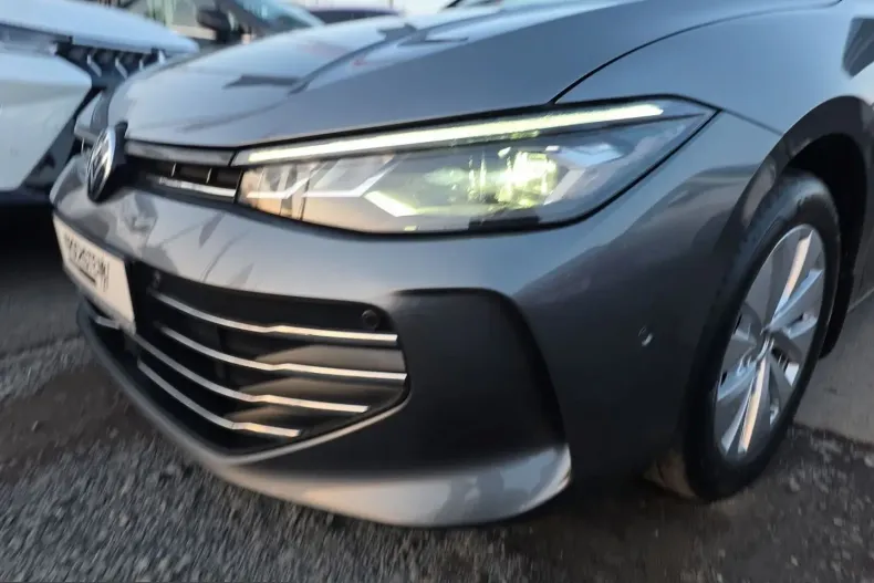Volkswagen Passat din 2024 cu 32.057 km - oferta VOL238730 - foto 6
