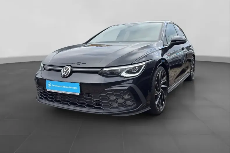 Volkswagen Golf din 2023 cu 83.444 km - oferta VOL238736 - foto 1