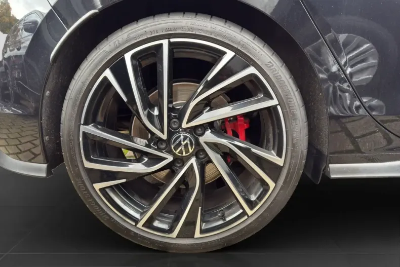 Volkswagen Golf din 2023 cu 83.444 km - oferta VOL238736 - foto 16