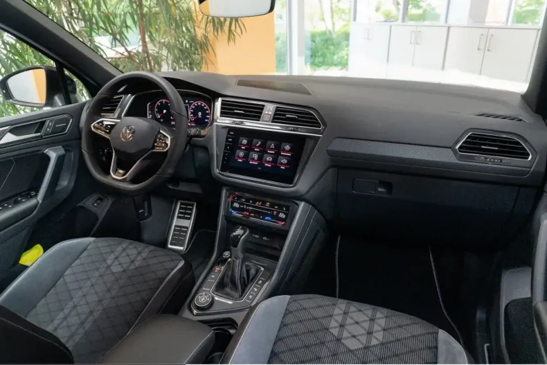 Volkswagen Tiguan din 2021 cu 97.800 km - oferta VOL238741 - foto 7