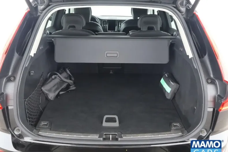 Volvo XC60 din 2022 cu 80.831 km - oferta VOL238746 - foto 9