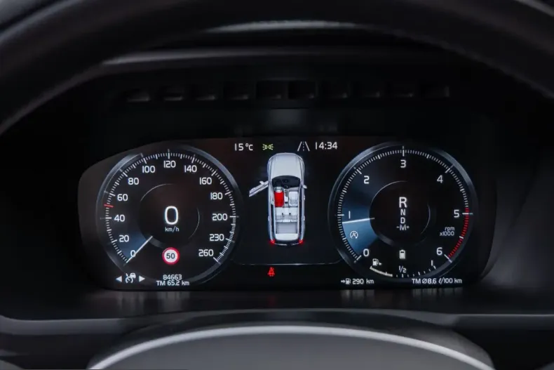 Volvo XC90 din 2021 cu 84.800 km - oferta VOL238752 - foto 14