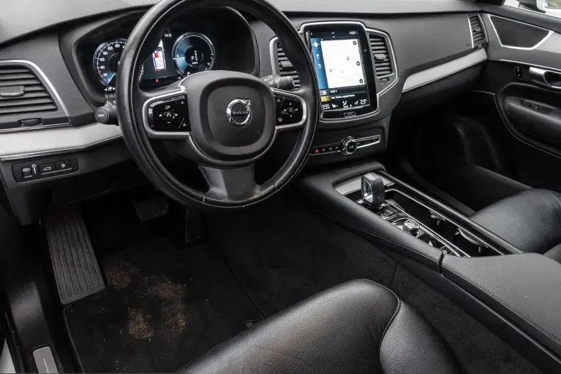 Volvo XC90 din 2021 cu 63.105 km - oferta VOL238758 - foto 5