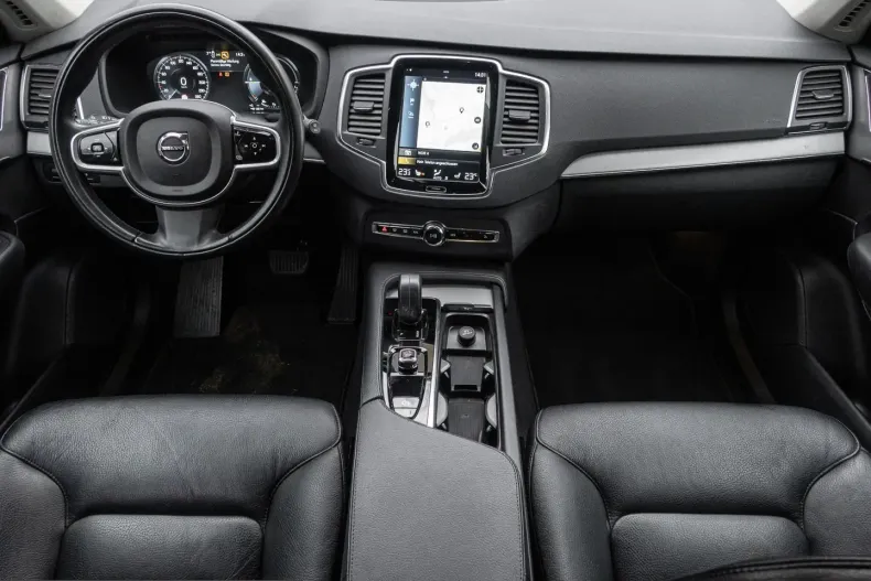 Volvo XC90 din 2021 cu 63.105 km - oferta VOL238758 - foto 6