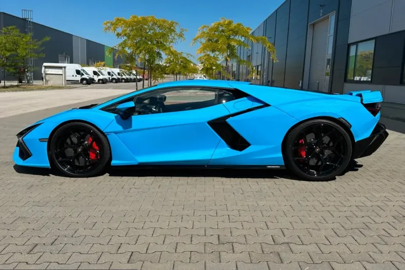 Lamborghini Revuelto din 2025 cu 4.500 km - oferta LAM238765 - foto 7