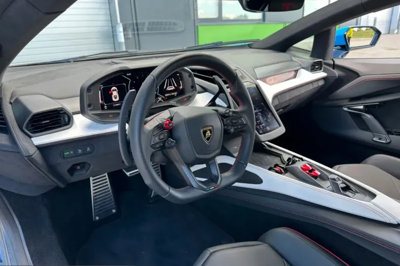 Lamborghini Revuelto din 2025 cu 4.500 km - oferta LAM238765 - foto 10