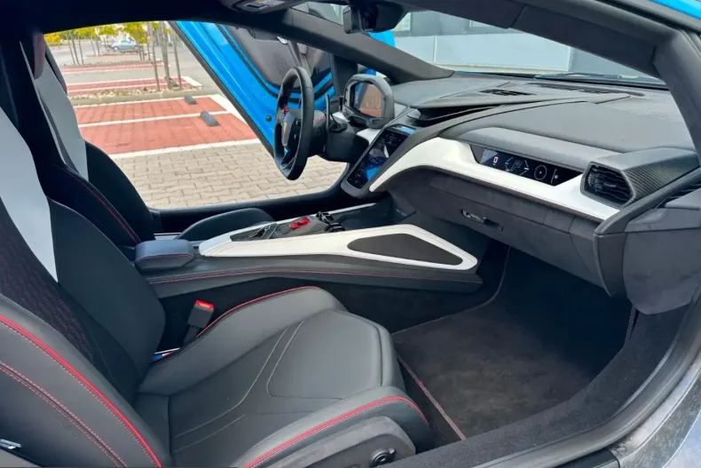 Lamborghini Revuelto din 2025 cu 4.500 km - oferta LAM238765 - foto 12