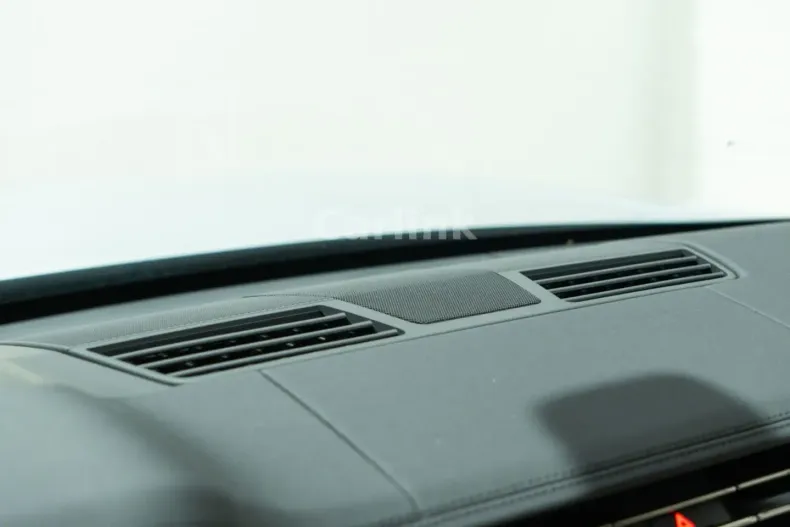 Land Rover Range Rover din 2024 cu 83.000 km - oferta LAN238767 - foto 12