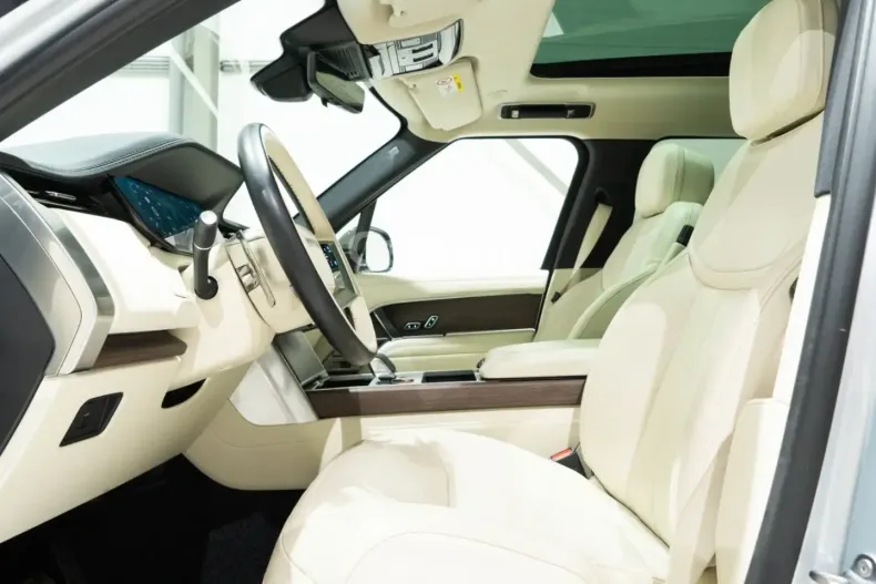 Land Rover Range Rover din 2024 cu 83.000 km - oferta LAN238767 - foto 14