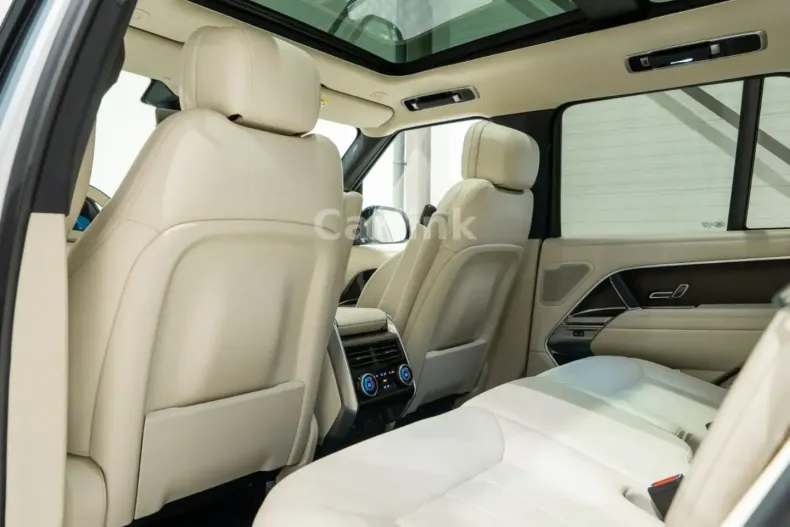 Land Rover Range Rover din 2024 cu 83.000 km - oferta LAN238767 - foto 30