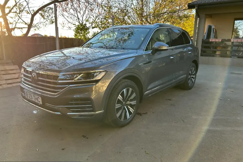 Volkswagen Touareg din 2023 cu 53.000 km - oferta VOL238769 - foto 2