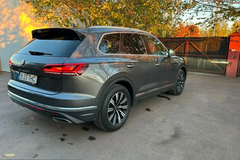 Volkswagen Touareg din 2023 cu 53.000 km - oferta VOL238769 - foto 3