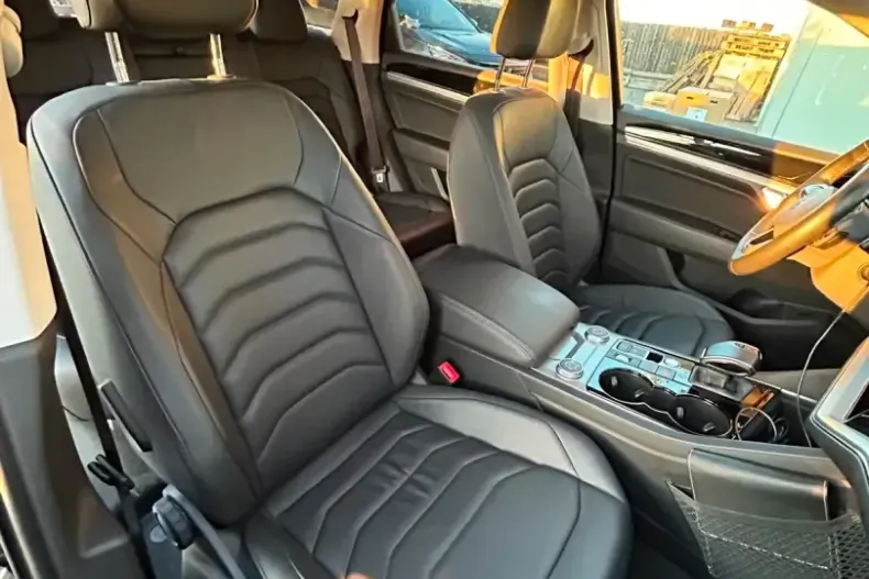 Volkswagen Touareg din 2023 cu 53.000 km - oferta VOL238769 - foto 10