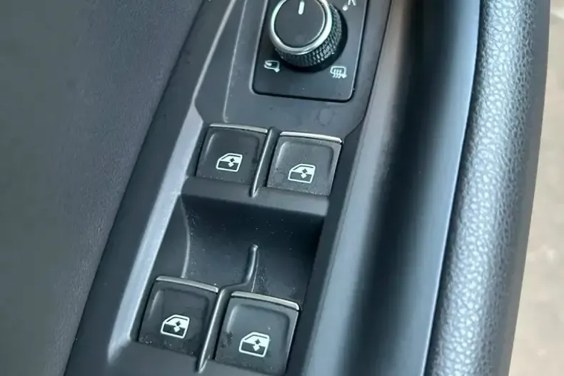 Volkswagen Touareg din 2023 cu 53.000 km - oferta VOL238769 - foto 21