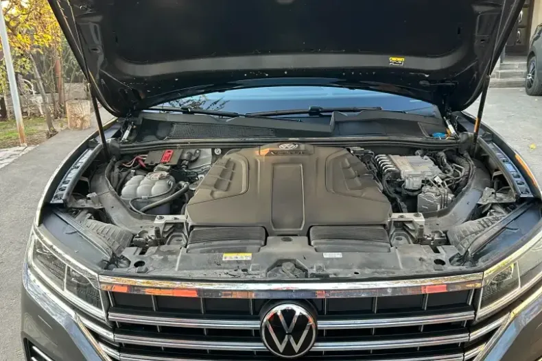 Volkswagen Touareg din 2023 cu 53.000 km - oferta VOL238769 - foto 27