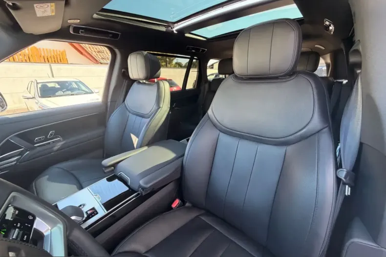 Land Rover Range Rover din 2025 cu 27.000 km - oferta LAN238771 - foto 18