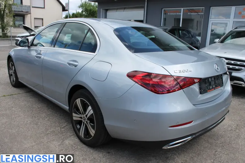 Mercedes-Benz C 300 (Clasa C) din 2023 cu 62.600 km - oferta MER238786 - foto 4