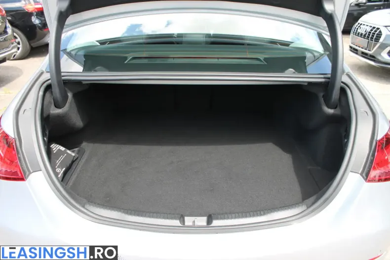 Mercedes-Benz C 300 (Clasa C) din 2023 cu 62.600 km - oferta MER238786 - foto 7