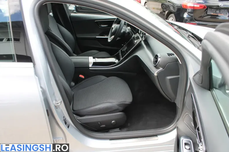 Mercedes-Benz C 300 (Clasa C) din 2023 cu 62.600 km - oferta MER238786 - foto 22