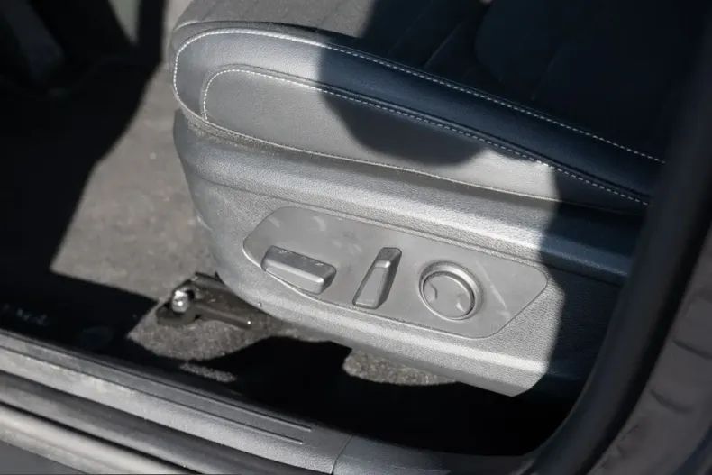 Kia Sportage din 2025 cu 12.802 km - oferta KIA238791 - foto 23