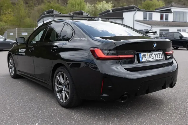BMW 320 (Seria 3) din 2024 cu 30.500 km - oferta BMW238795 - foto 4