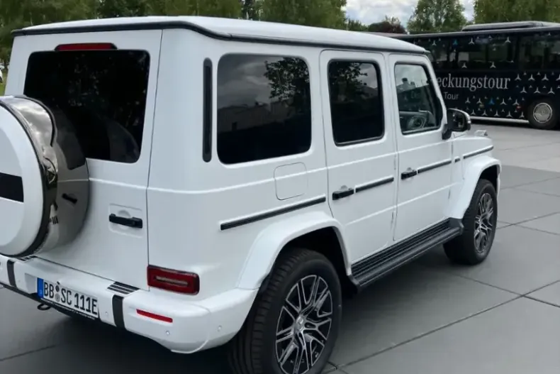 Mercedes-Benz G 580 (Clasa G) din 2025 cu 18.000 km - oferta MER238796 - foto 5