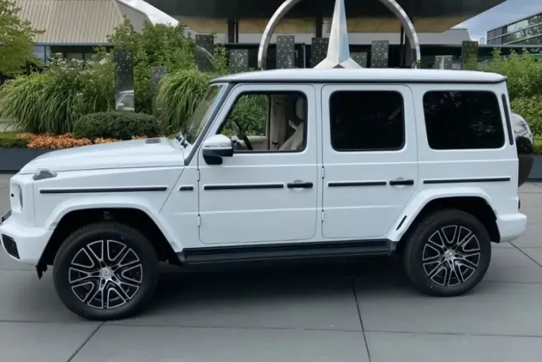 Mercedes-Benz G 580 (Clasa G) din 2025 cu 18.000 km - oferta MER238796 - foto 7