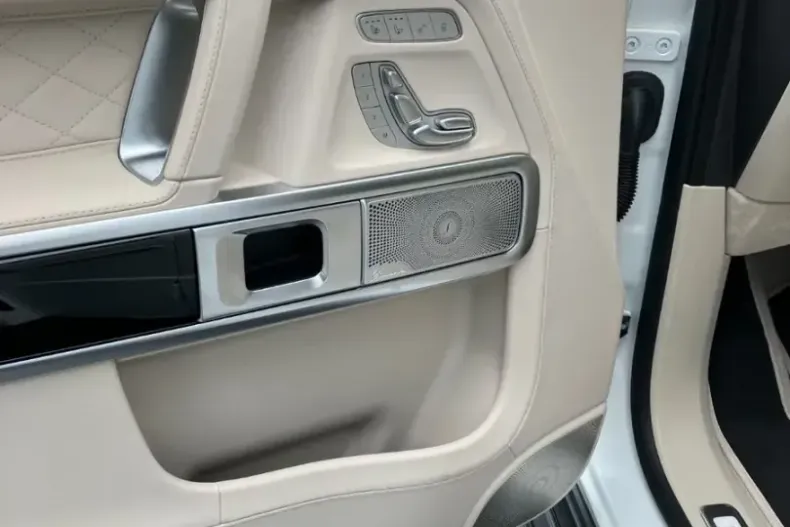 Mercedes-Benz G 580 (Clasa G) din 2025 cu 18.000 km - oferta MER238796 - foto 9