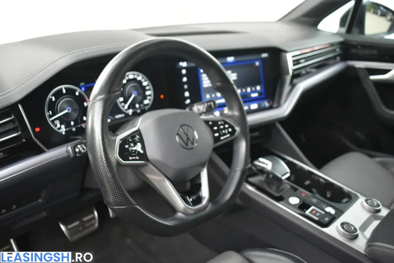 Volkswagen Touareg din 2021 cu 152.396 km - oferta VOL238804 - foto 13