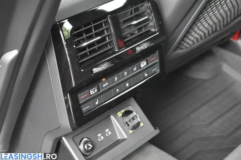 Volkswagen Touareg din 2021 cu 152.396 km - oferta VOL238804 - foto 22