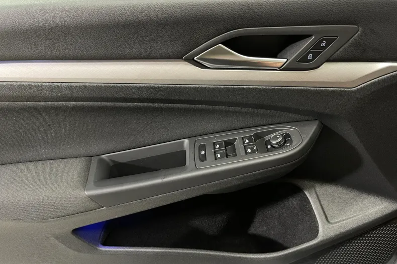 Volkswagen Golf din 2021 cu 102.717 km - oferta VOL238811 - foto 23