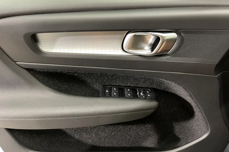 Volvo XC40 din 2020 cu 109.615 km - oferta VOL238812 - foto 22