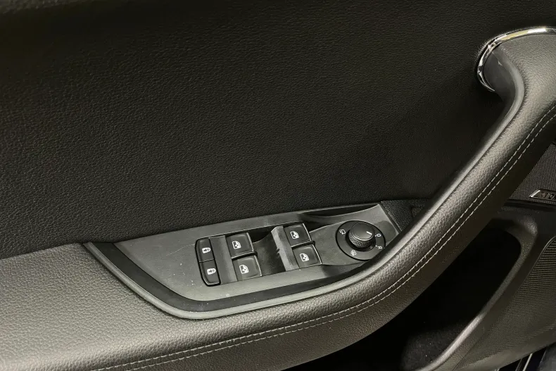 Skoda Superb din 2020 cu 141.786 km - oferta SKO238818 - foto 25