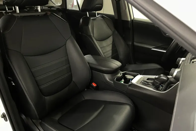 Toyota RAV4 din 2020 cu 145.733 km - oferta TOY238822 - foto 10