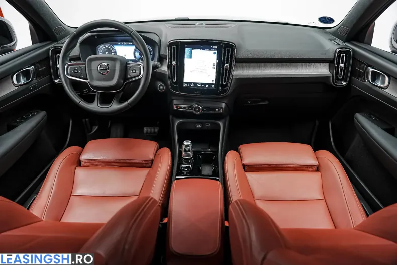 Volvo XC40 din 2020 cu 110.000 km - oferta VOL238838 - foto 2