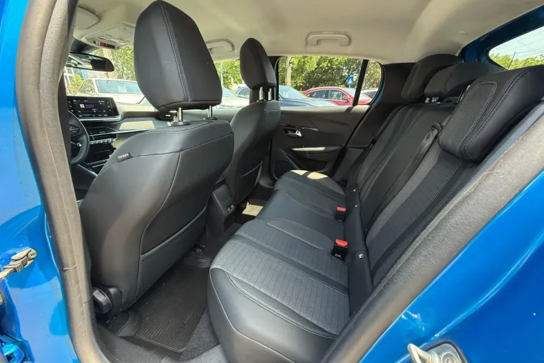 Peugeot 208 din 2021 cu 71.792 km - oferta PEU238843 - foto 8