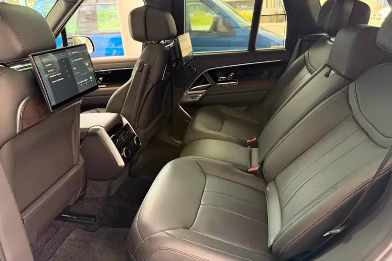 Land Rover Range Rover din 2026 cu 5.000 km - oferta LAN238850 - foto 17