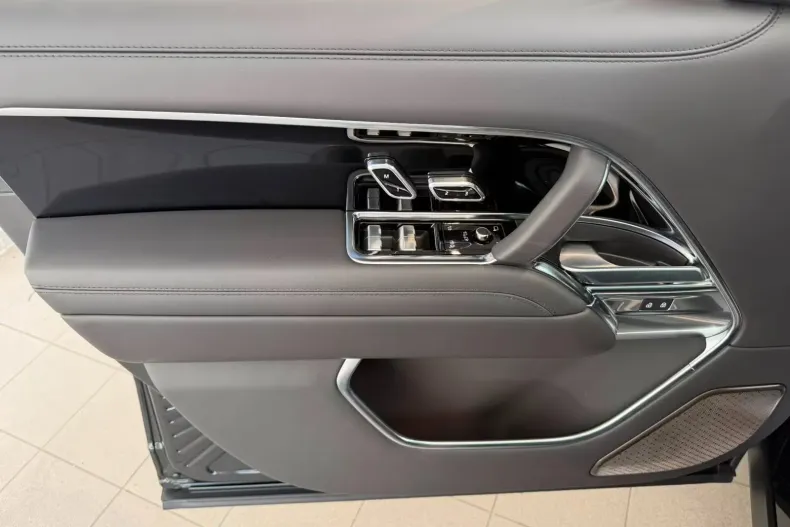Land Rover Range Rover din 2026 cu 5.000 km - oferta LAN238850 - foto 18