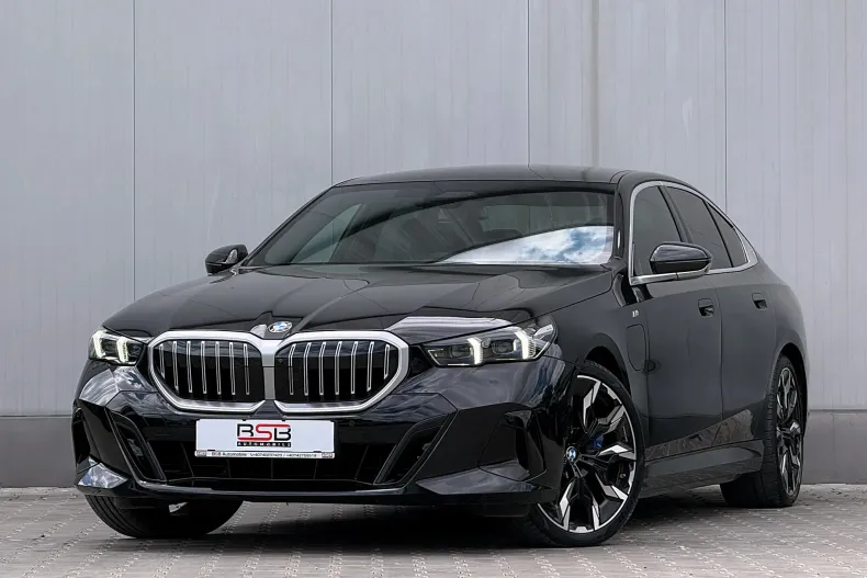 BMW 550e (Seria 5) din 2024 cu 37.022 km - oferta BMW238869 - foto 2