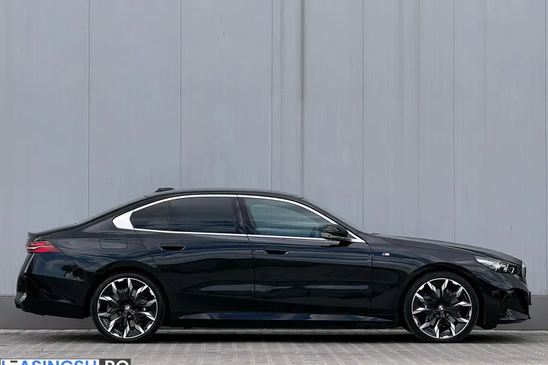 BMW 550e (Seria 5) din 2024 cu 37.022 km - oferta BMW238869 - foto 10