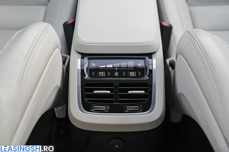 Volvo XC90 din 2023 cu 117.000 km - oferta VOL238871 - foto 16