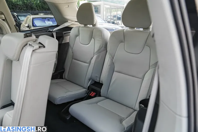 Volvo XC90 din 2023 cu 117.000 km - oferta VOL238871 - foto 36
