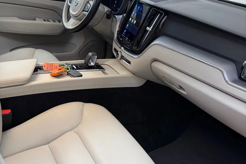 Volvo XC60 din 2021 cu 151.000 km - oferta VOL238892 - foto 10
