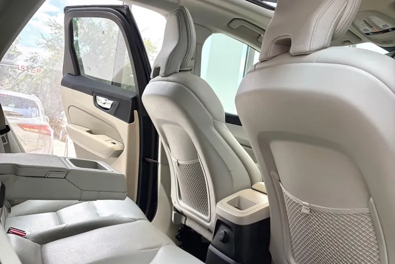 Volvo XC60 din 2021 cu 151.000 km - oferta VOL238892 - foto 14