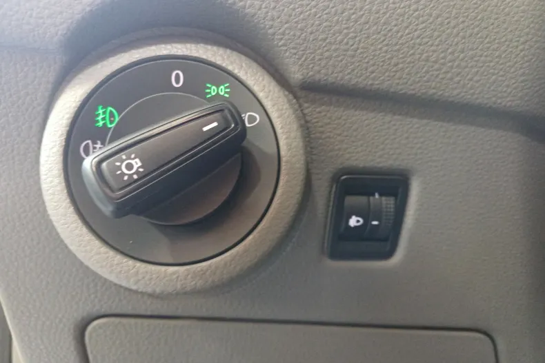 Volkswagen Transporter din 2021 cu 150.217 km - oferta VOL238899 - foto 7