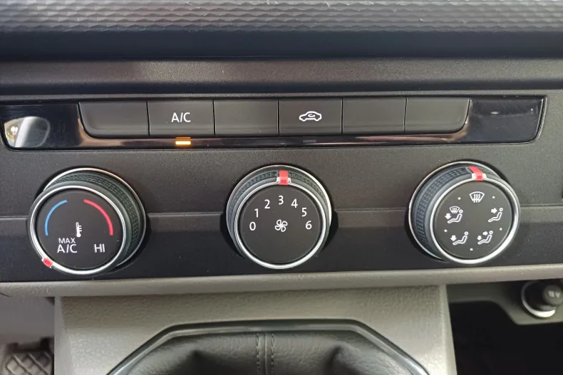 Volkswagen Transporter din 2021 cu 150.217 km - oferta VOL238899 - foto 12