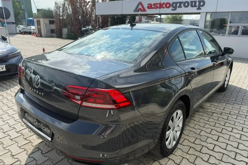 Volkswagen Passat din 2021 cu 29.159 km - oferta VOL238926 - foto 6