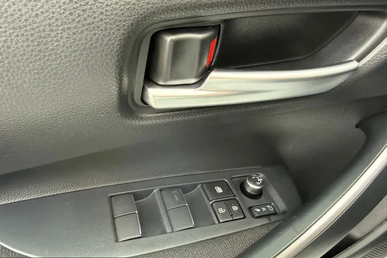 Toyota Corolla din 2025 cu 5.153 km - oferta TOY238927 - foto 9