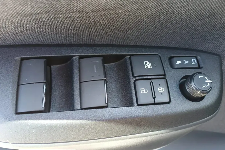Mazda 2 din 2025 cu 2.855 km - oferta MAZ238931 - foto 12